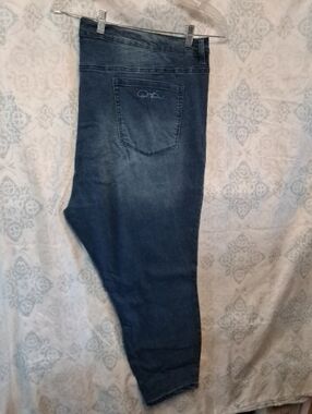 Diane Gilman,  Blue stretch jeans. DG2